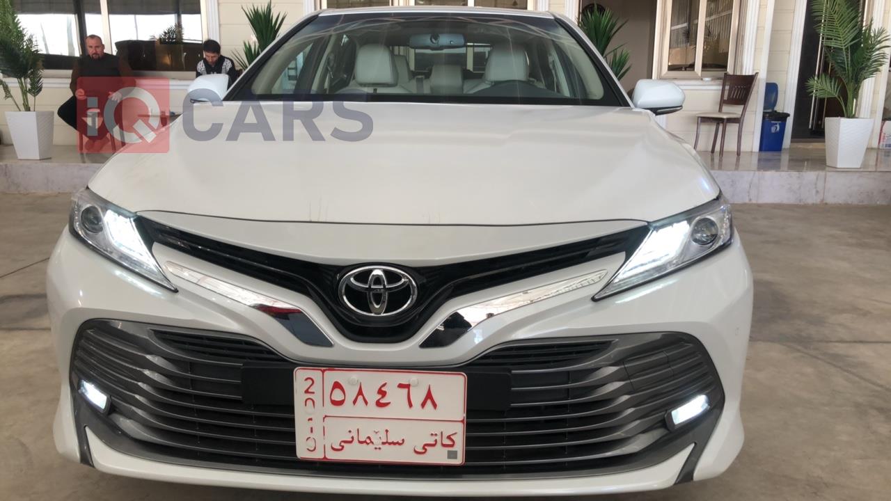 تۆیۆتا کامری